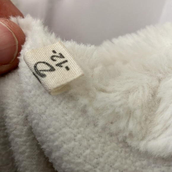 Purad Girl faux fur flouncy coat with tiered  mesh ruffles and lace 2T - Picture 9 of 11